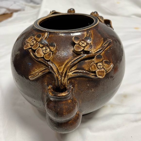 RARE Japanese clay pot with relief lotus branches; glazed; hand thrown;ANTIQUE - Picture 10 of 15